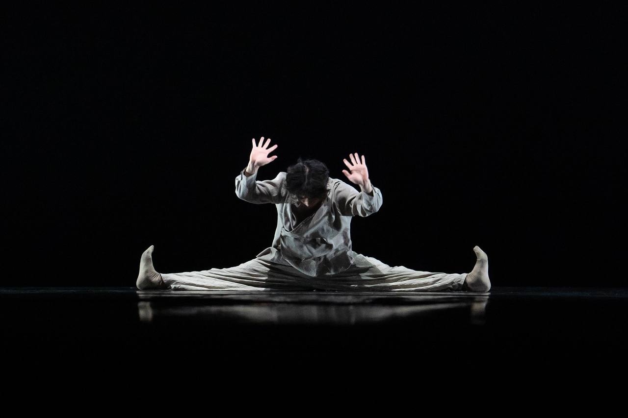 WUXI SONG AND DANCE THEATER, г.Уси - «ВЫГРАВИРОВАННОЕ ДЫХАНИЕ»